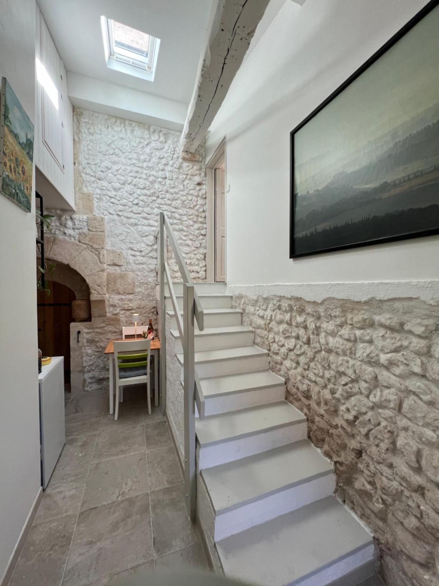 Entire Apartment With Swimming Pool Near Aubeterre Saint-Romain  Екстериор снимка