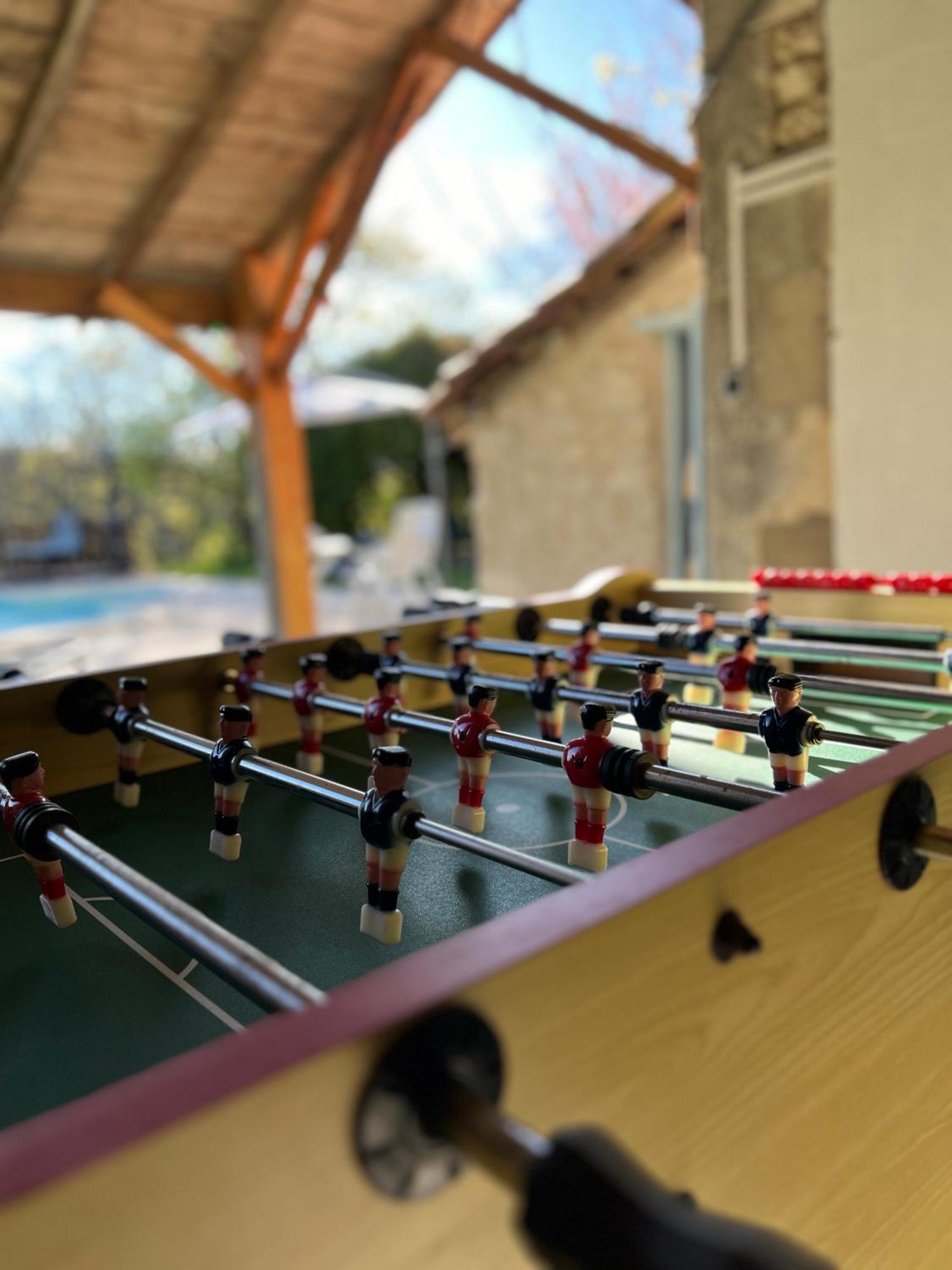 Entire Apartment With Swimming Pool Near Aubeterre Saint-Romain  Екстериор снимка